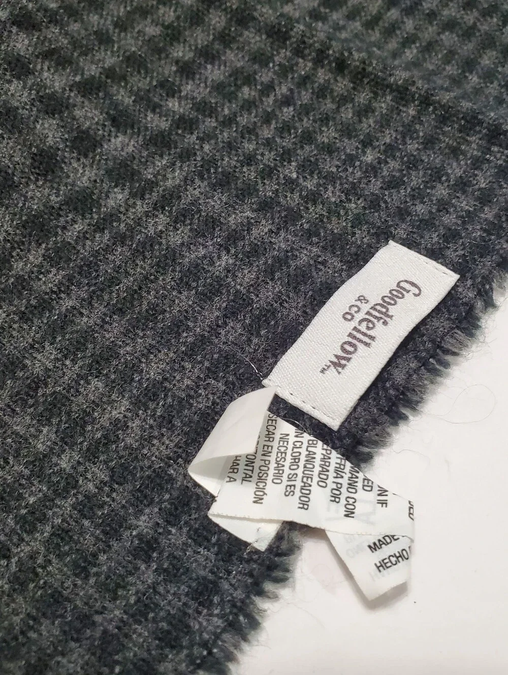 Goodfellow Men's Adult Scarf Black Plaid Knit Pattern 74x14
